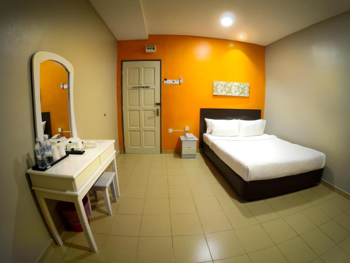 Jv Hotel @ Bandar Tasek Mutiara Simpang Ampat  Exterior photo